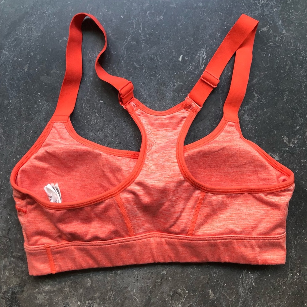 Under Armour sports bra - Picture 2 of 4